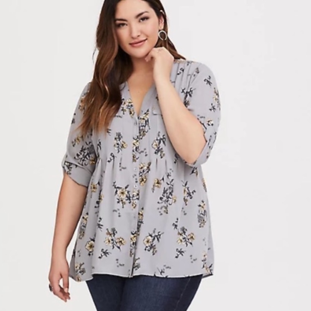 Torrid Gray Floral Babydoll Button Down Tunic EUC